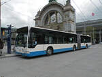 Mercedes Citaro 139, auf der Linie 19, wartet am 04.05.2010 an der Haltestelle beim Bahnhof Luzern.