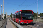 Citaro 852 auf der Kornhausbrücke in Bern zwischen Kursaal und Zytglogge am 11.08.2022.