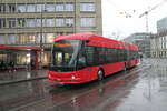 Bernmobil Nr. 202 (Hess lighTram®19 Opp) am 7.12.2024 beim Bahnhof Bern