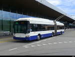 tpg - Hess Trolleybus Nr.740 unterwegs auf der Linie 10 beim Flughafen in Genf am 2024.07.22