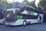 Setra 431-DT von Trans KV (CZ) bei der Carstation Sihlquai, am 28.5.2016.