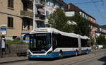 Volvo 470 als Tramersatz an der Haltestelle Lehenstrasse am 21.07.2022.