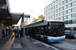 Lightram 70 beim Bhf. Zürich Altstetten am 13.09.2022.