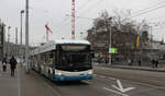 Lightram 84 zwischen Bahnhofplatz/HB und Central in Zürich am 25.01.2023.