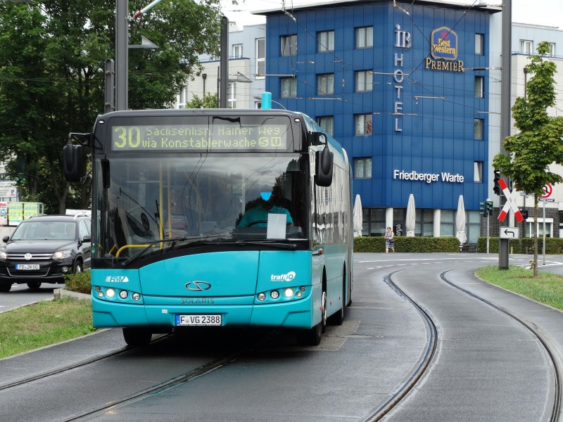 Vgf Solaris Urbino 18 Am 08 15 In Frankfurt Am Main Bus Bild De